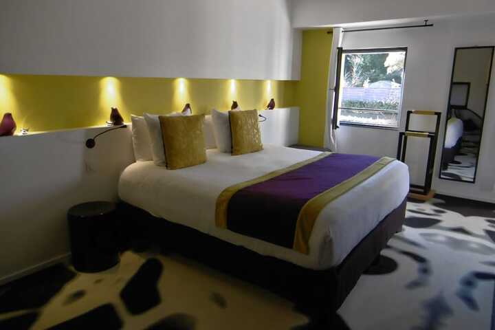 Room 30 of 101