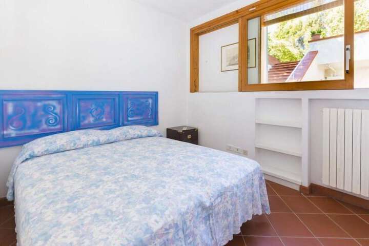 Room 2 of 18
