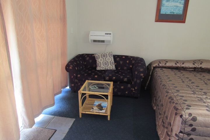 Room 4 of 34