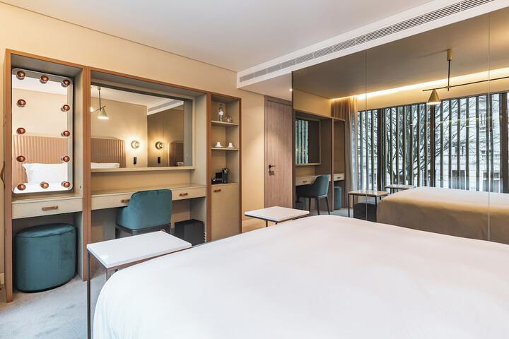 Room 32 of 113