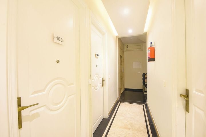 Hotel Interior 4 of 37