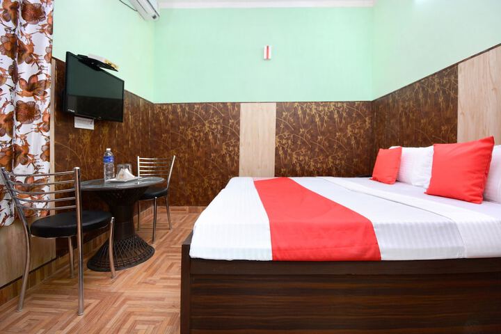Room 17 of 36