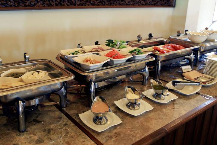 Dining 54 of 76