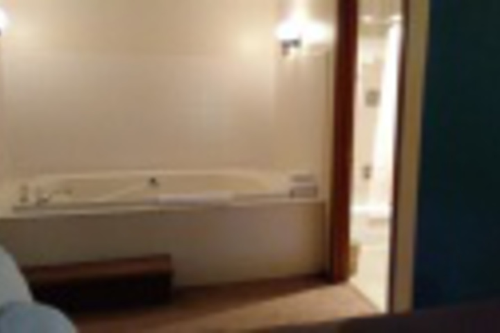 Hot Tub 209 of 348