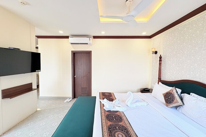 Room 35 of 154