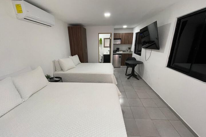 Room 8 of 17
