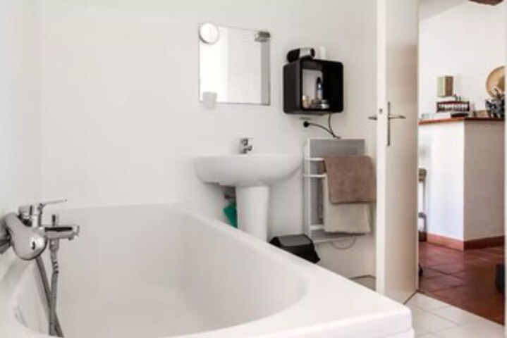 Room 3 of 11