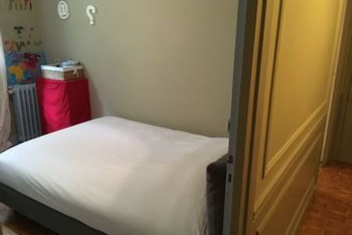 Room 52 of 117