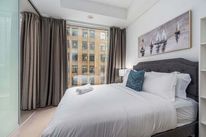 Room 2 of 24
