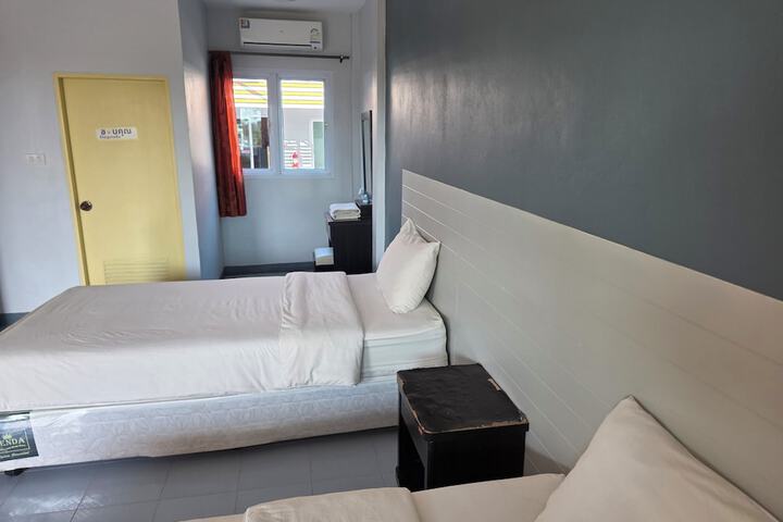 Room 15 of 27