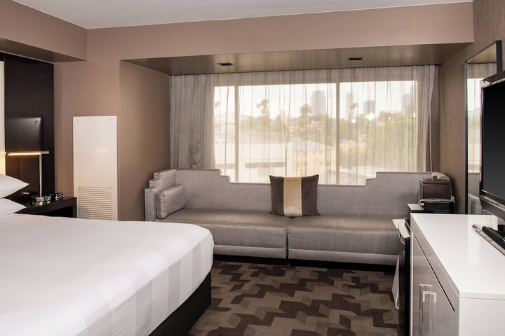 Room 45 of 108