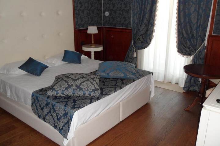 Room 19 of 62
