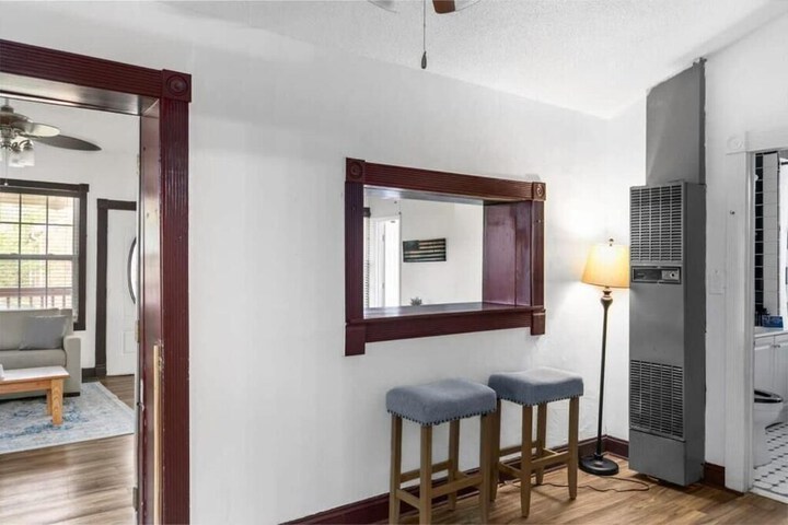 Room 19 of 38