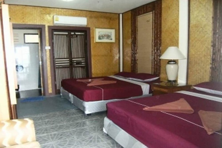 Room 19 of 135