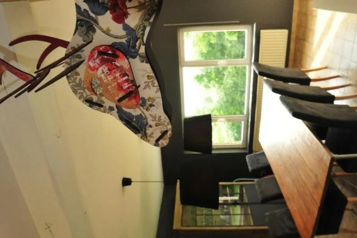 Room 11 of 15