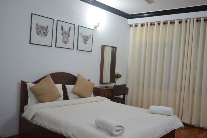 Room 18 of 37