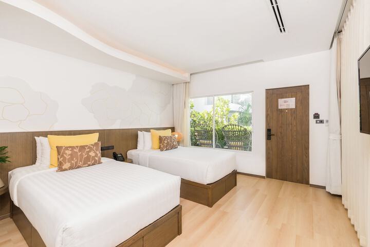 Room 33 of 95