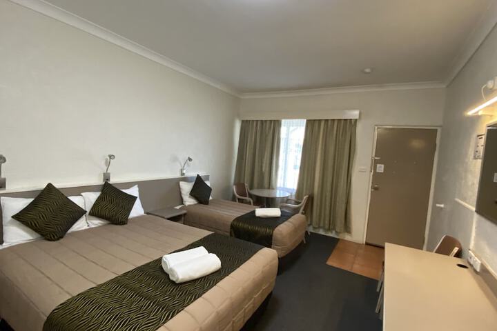 Room 16 of 54