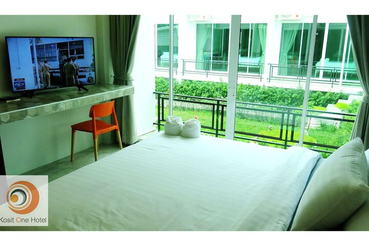 Room 8 of 64