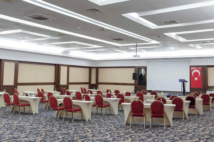 Banquet hall