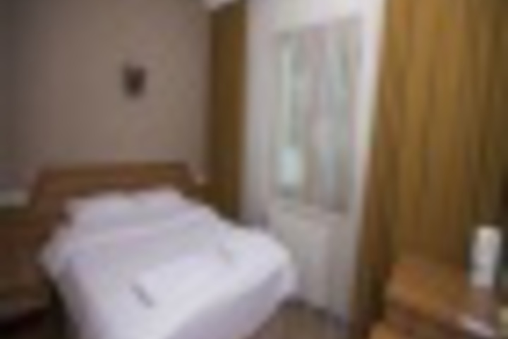 Room 147 of 216