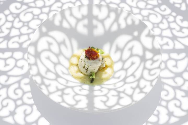 Dining 38 of 94