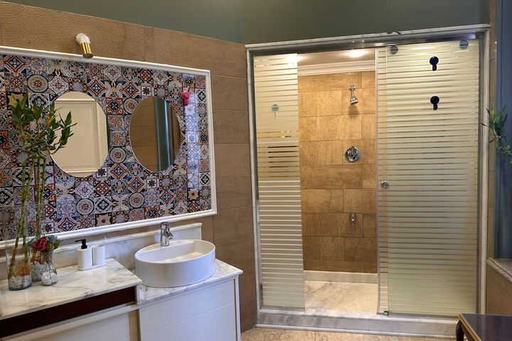 Room 44 of 68