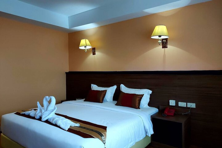 Room 14 of 32
