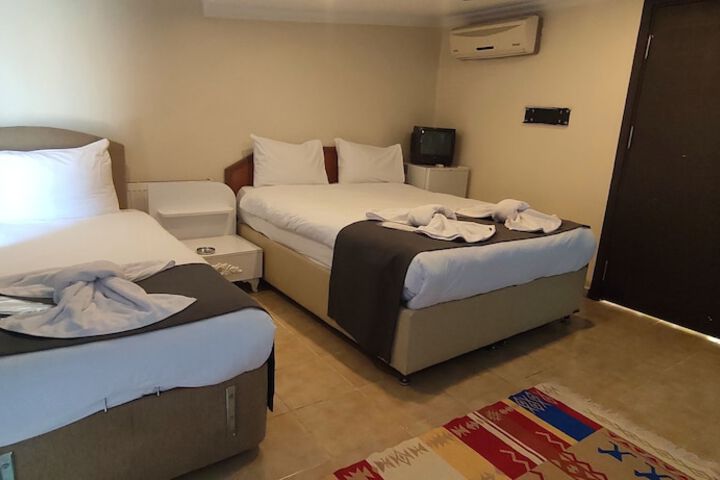 Room 15 of 42