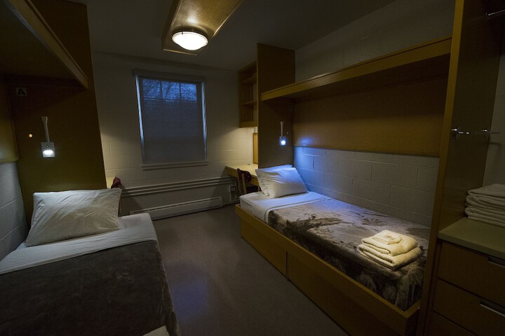 Room 2 of 51