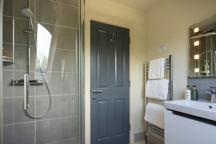Room 60 of 63