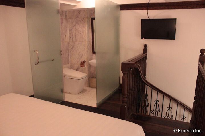 Room 25 of 131