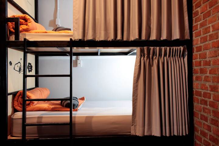 Room 15 of 90