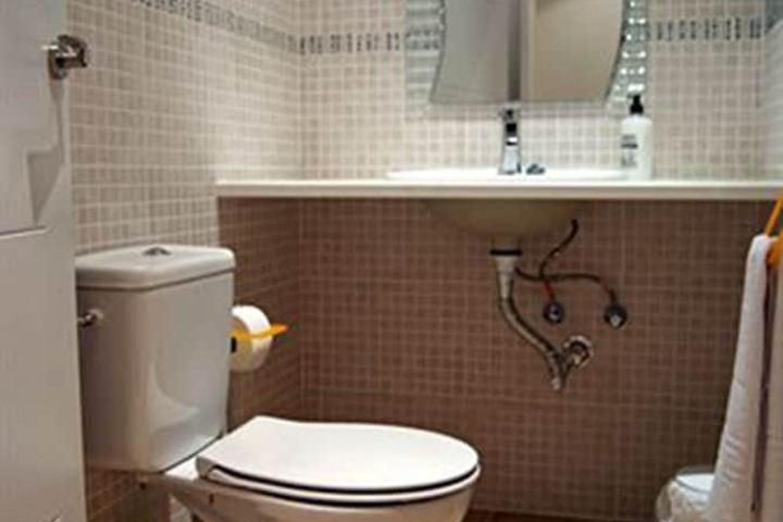 Room 15 of 57