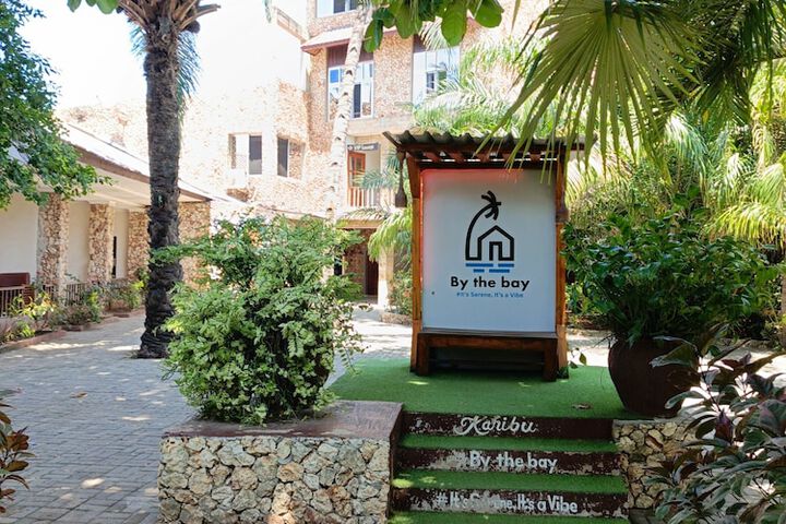 Hotel Exterior 115 of 146