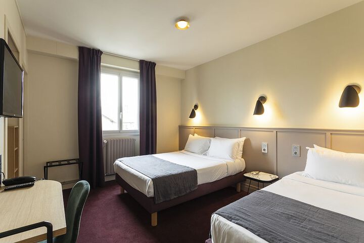 Room 5 of 44
