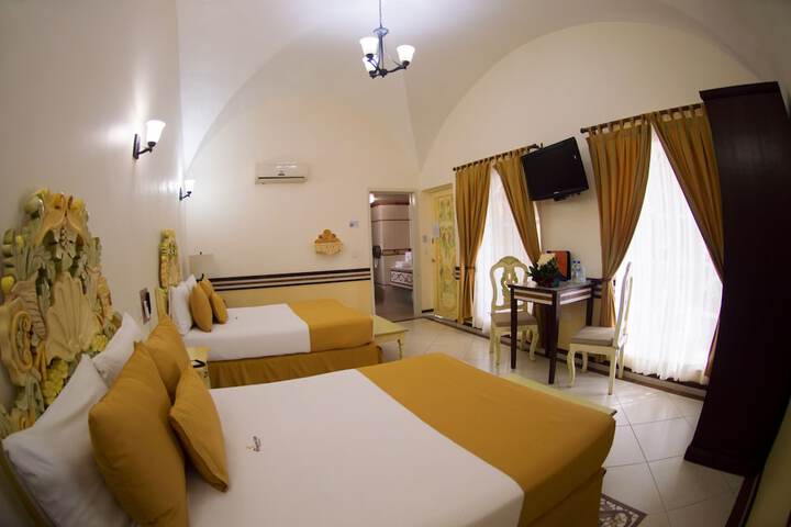 Room 13 of 48