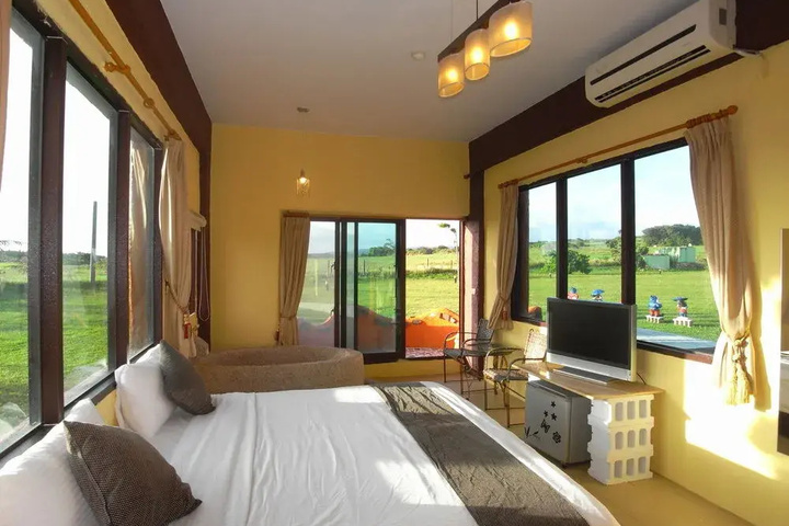 Room 4 of 14