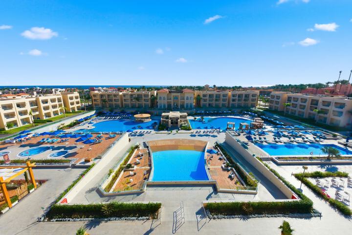 Cleopatra Luxury Resort Sharm – Adults Only 16 plus