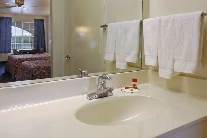 Bathroom sink