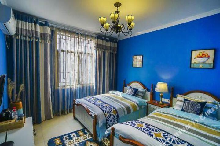 Phoenix Xuxiangting Homestay