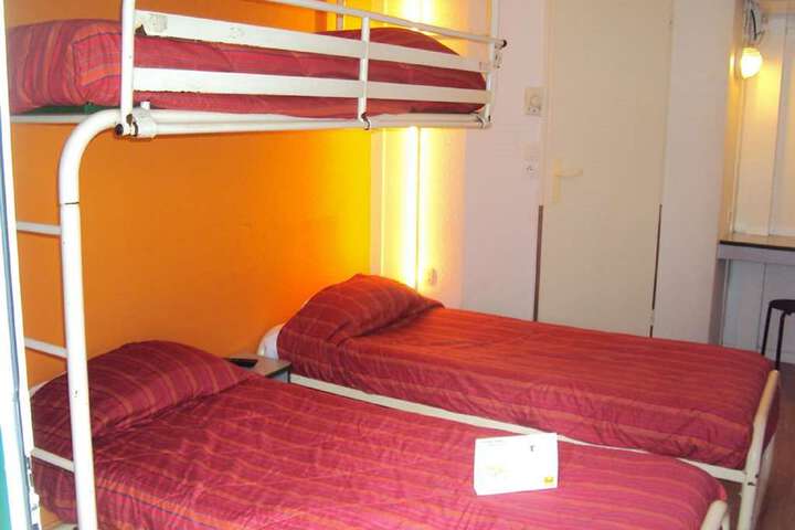 Room 18 of 48