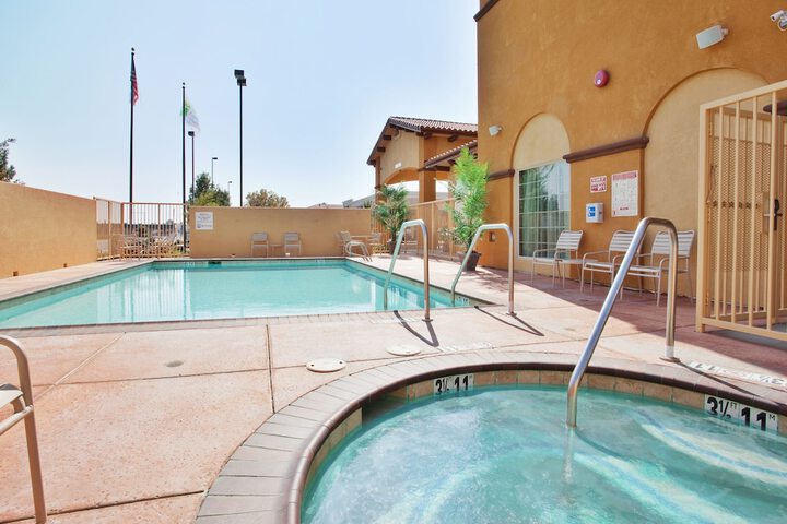 Pool 16 of 22