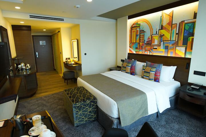 Room 10 of 117