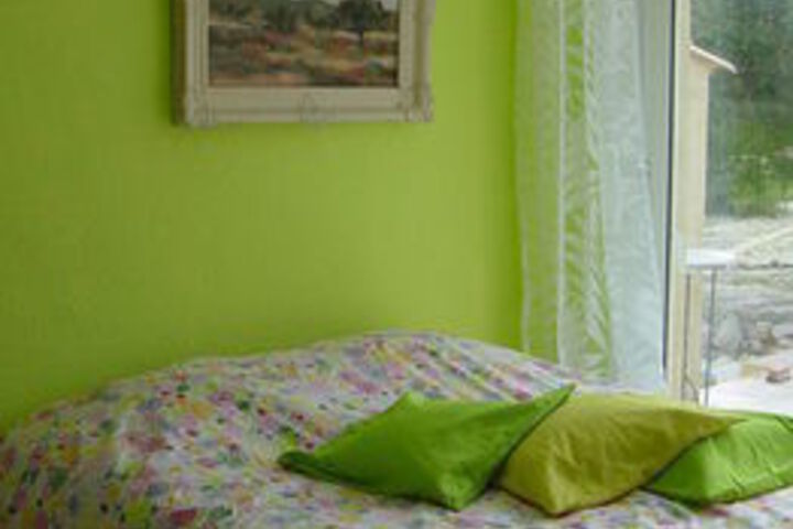 Room 10 of 20