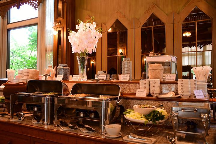 Dining 40 of 67