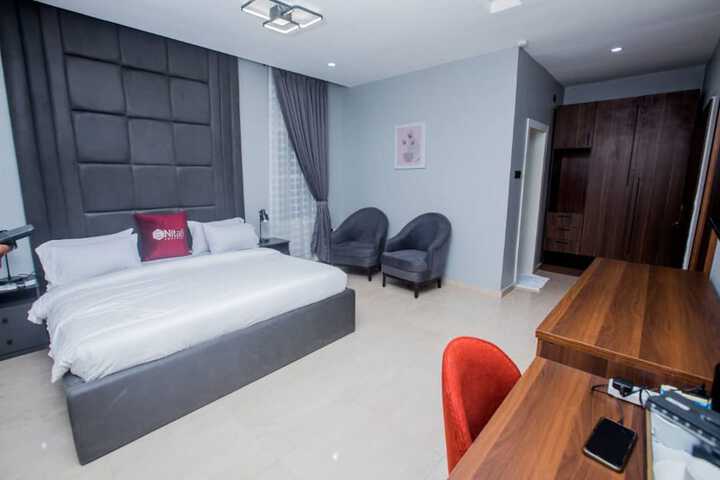 Room 15 of 30