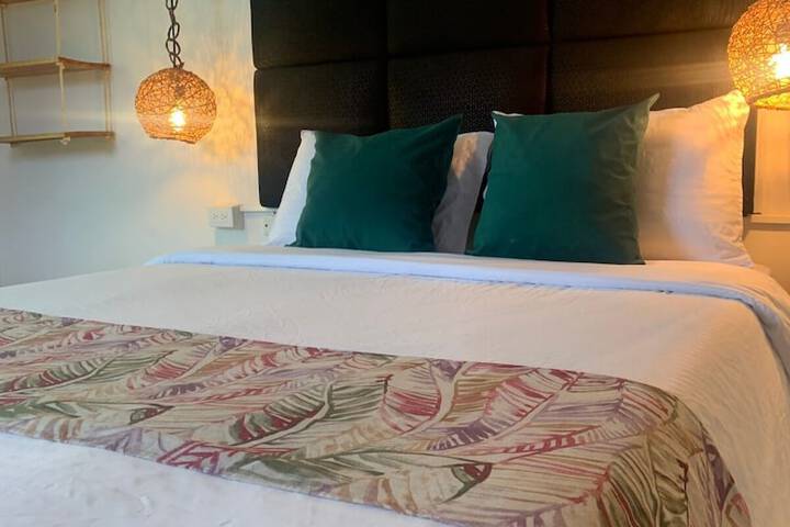 Room 6 of 36