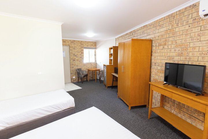 Room 12 of 65