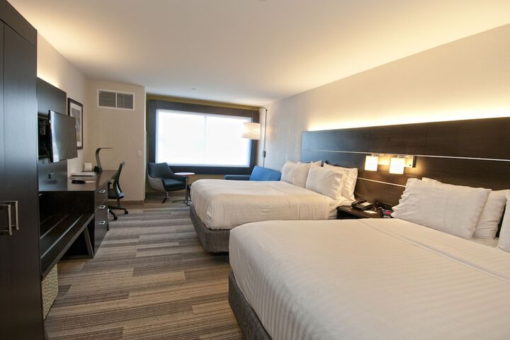 Room 3 of 35